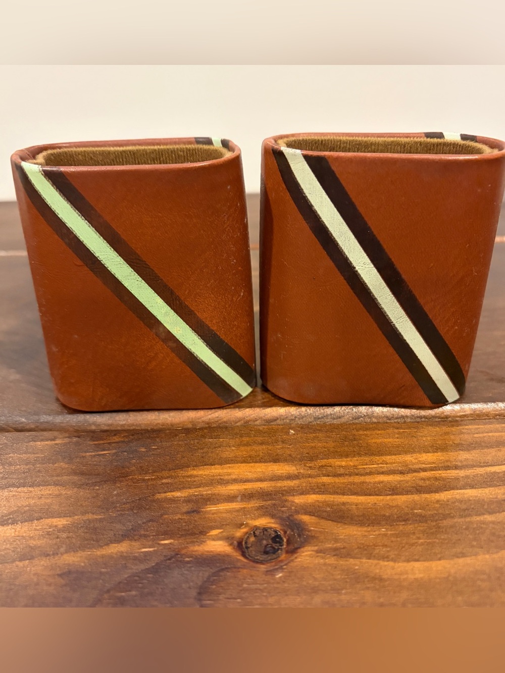 Backgammon Striped Dark Tan Brown Dice Cups